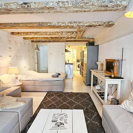 The White Wilde - Studio In A Historic Canalhouse From 1799 암스테르담 외부 사진